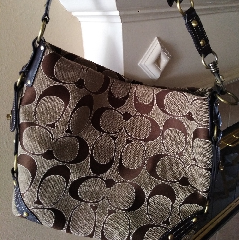 Coach shoulder bag